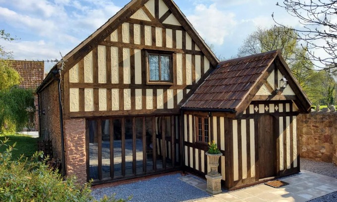 Cannington House | The Old Carthouse