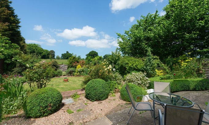Nonington House | The Old Coach House near Canterbury. Pets welcome. No children under 12.