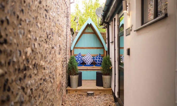 Brandon House | The Old Fire Station - a totally self contained studio apartment.