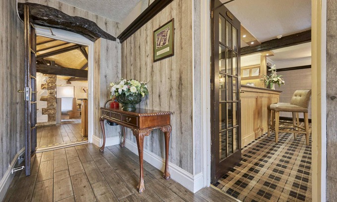 Great Clifton Hotel | The Old Ginn House Inn