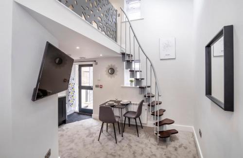 York Apartment | The Old Hotel - The Hole in the Wall