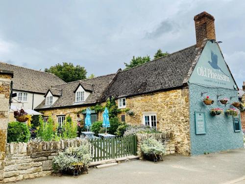Glaston Hotel | The Old Pheasant