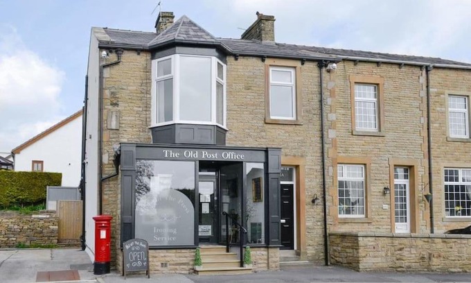 Fence House | The Old Post Office, Fence, Holiday Home with Lovely Views