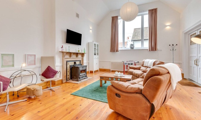 Sproughton House | The Old Reading Room