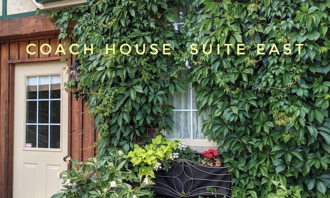 Stratford Apartment | The Old Rectory Coach House-EAST Suite downtown