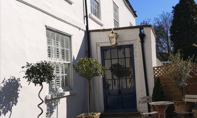 North Wheatley Bed & Breakfast | The Old Rectory dating from1760 in Lea lincs
