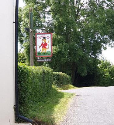 North Brewham Hotel | the old red lion