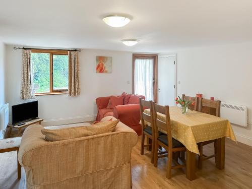 Scaynes Hill Apartment | The Old Sawmill One - Uk49336