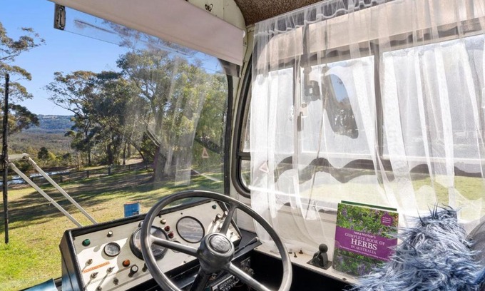 Bilpin House | The Old School Bus