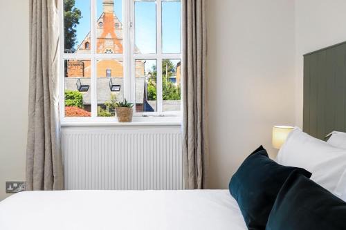 Winchester Apartment | The Old School House, Winchester