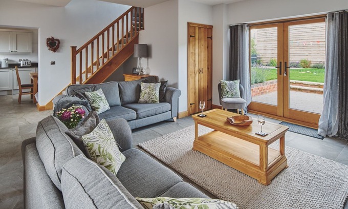 Whitney-on-Wye Cottage | The Old Stables - Luxury Cottages