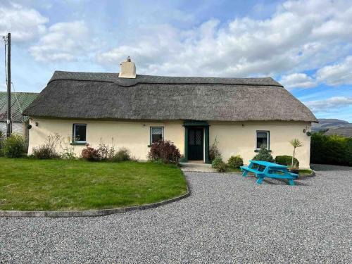 Stradbally House | The Old Thatch, Lemybrien