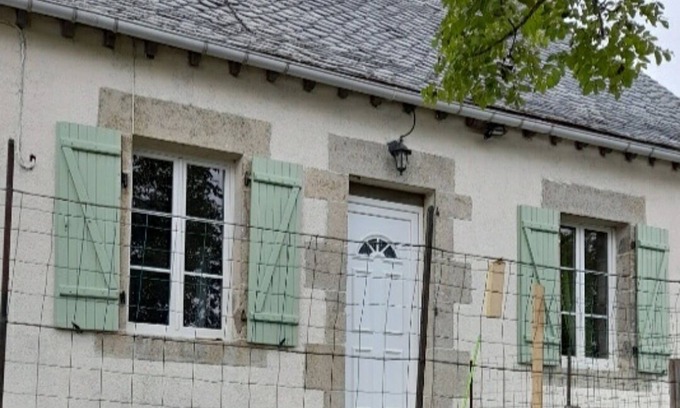 Trizac House | The old village school