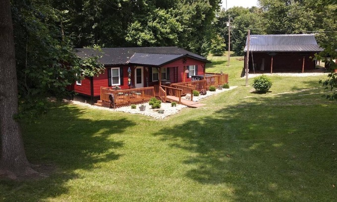 Stockdale House | The Ole' Farmhouse