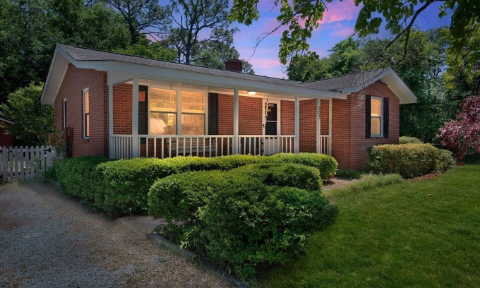 Camellia Heights House | The Oleander Cottage