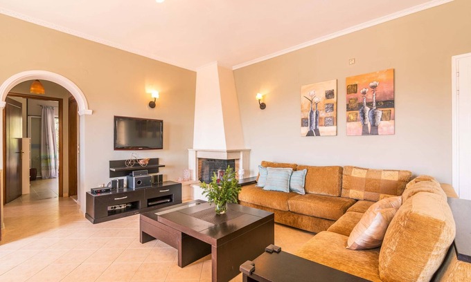 Spartylas House | The Olive Grove Cottage 2.5km from Ipsos