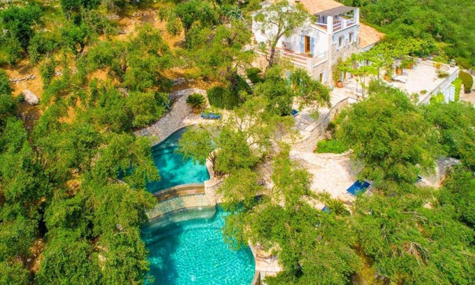 Kavalleraina Villa | The Olive Press Agni Bay