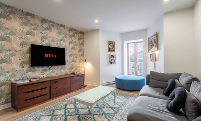 Plateau Mont Royal Apartment | The Oliver Jones | Roof Top | Wifi | AC