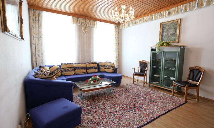 Matzleinsdorf Apartment | The One Bedroom Apartment #8 near the Belvedere Palace