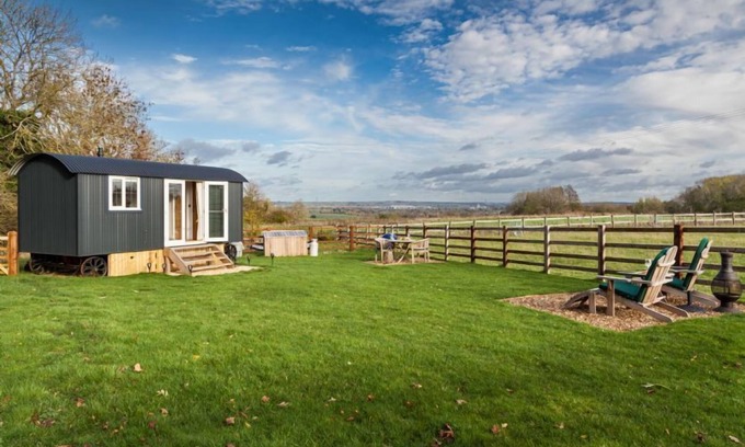 Great Doddington Cabin | The Orchard at Stowe