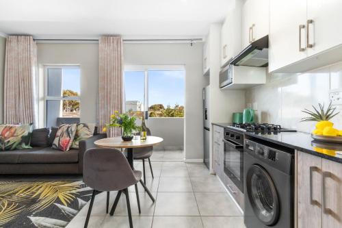 Bloubergstrand Apartment | The Orion 18 by Host Agents