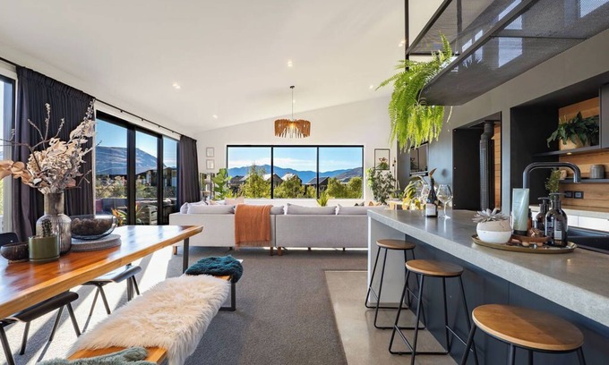 Jacks Point House | The Outlook at Jacks Point