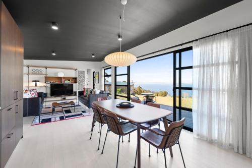 Tinderbox House | The Outlook on Mount Louis - 1 Bedroom - Stunning Views