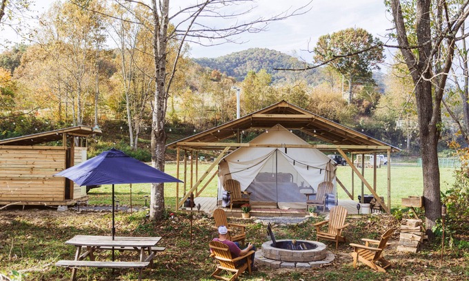 Clyde RV Rental | The Outpost at Ferguson Farms Glamping Tent