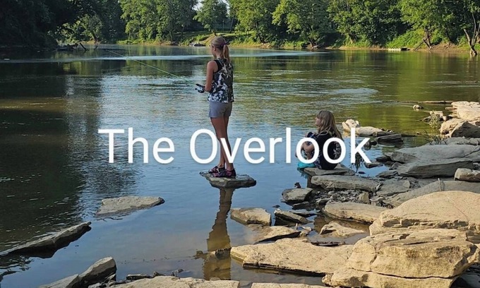 Williams House | The Overlook. Cozy 1-bedroom on the banks of the Beautiful White River