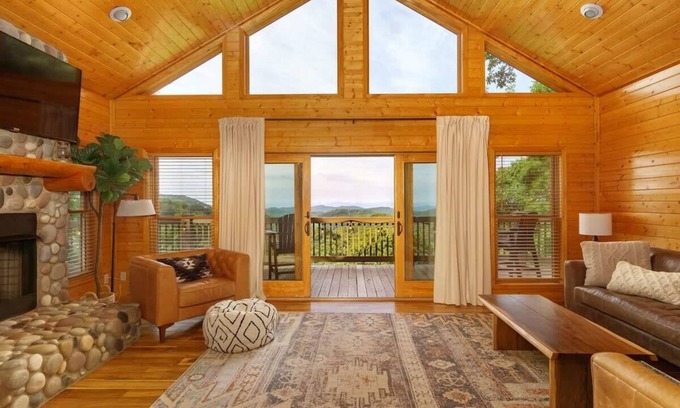 Wolf Laurel Cabin | The Overlook Summary: