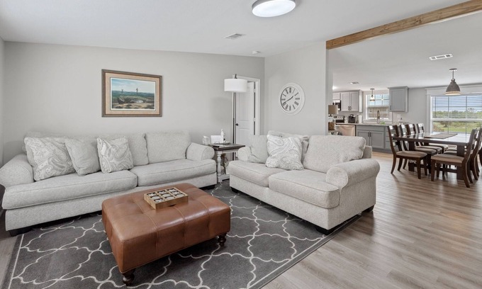 Hackberry House | The Oyster House - Waterfront