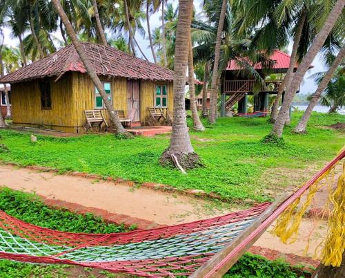 Kasaragod District Resort | The Oyster Opera