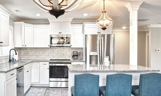Weems House | The Oyster Tongs "Private Coastal Retreat"
