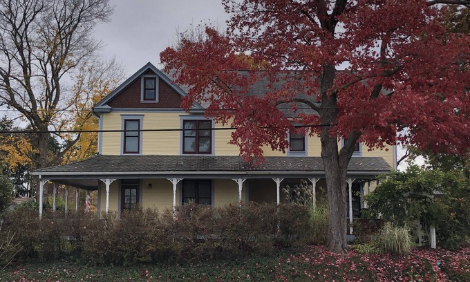 Slippery Rock House | The Painted Lady