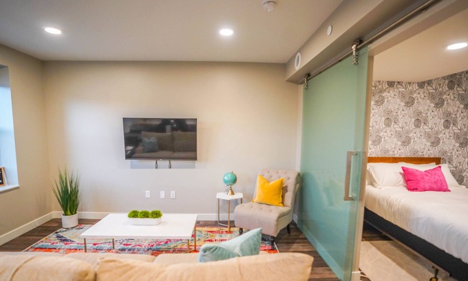 Grand Rapids House | The Paisley Suite - Medical Mile, Downtown - Ideal for long Stays