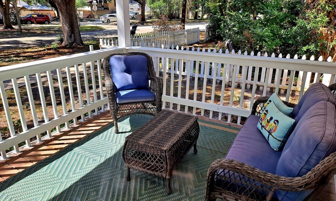 Sanford House | The Palm Cottage @ Downtown Sanford