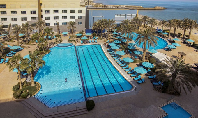 Salwa Hotel | The Palms Beach Hotel And Spa