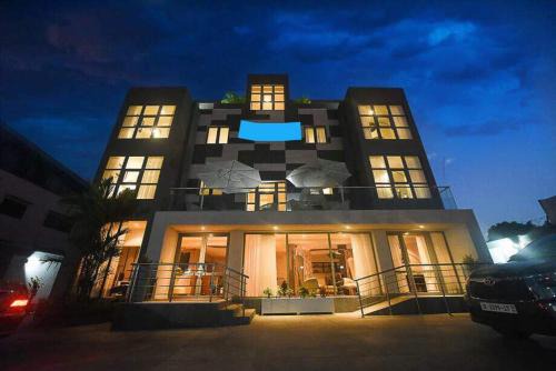 Accra Hotel | The Palms by Eagles Accra