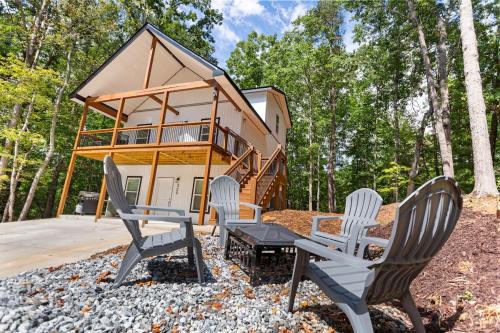 Westminster House | The Panda Lakehouse a Chic 4BR Retreat Lake Hartwell