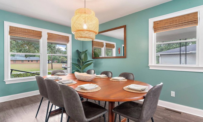 North Charleston House | The Park Circle Hideaway - Hot Tub & Chill