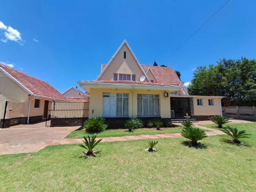 Greater Johannesburg Metropolitan Area House | The Parks Guest House