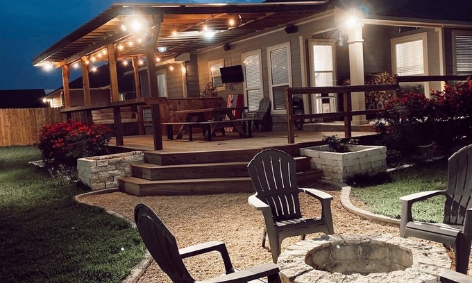 College Station House | The Parkside Retreat