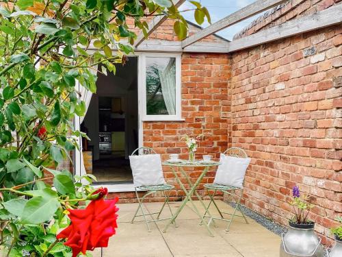 Severn Stoke House | The Parlour