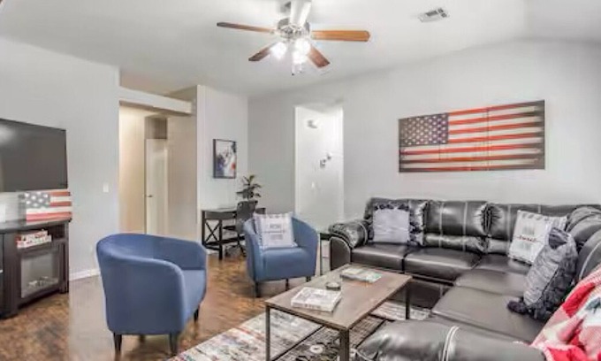 Norman House | The Patriotic Pad