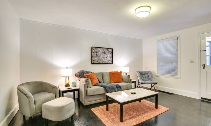 Lincoln Park Apartment | 'The Peaceful Post' Cozy Winter Escape in Kingston