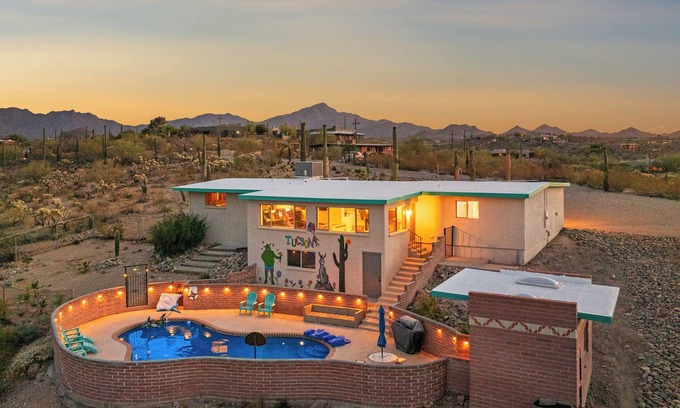 Tucson House | The Peaceful Valley-Views-Pool-Game Room-Comfy Beds-Waffles-Hiking@Saguaro West