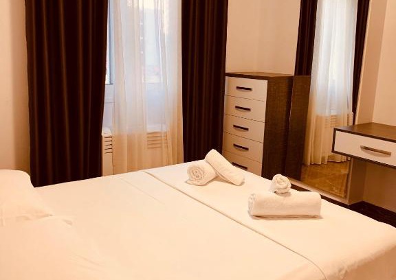 Orikum Apartment | The Peak Hotel & Lounge