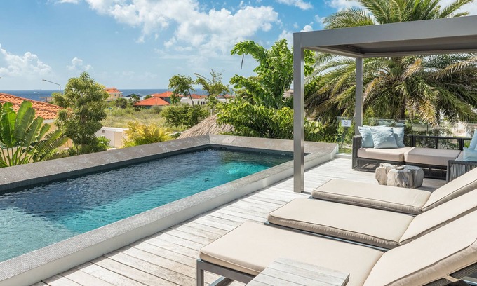 Jan Thiel Villa | The Pearl of Jan Thiel, private pool, gym and game room 1