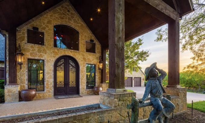 Venus House | The Pearl Ranch