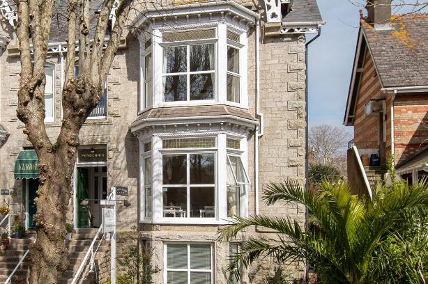 Chysauster Bed & Breakfast | The Pendennis Guest House